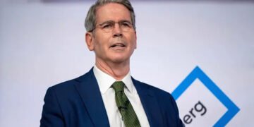 Scott Bessent celebra la victoria de Milei: “Más libertad económica”.