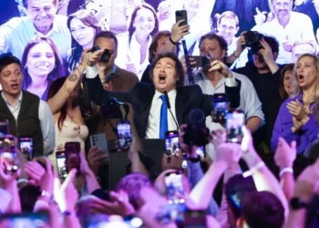 Milei celebra el triunfo de LLA: “Hoy nace la Argentina grande”.