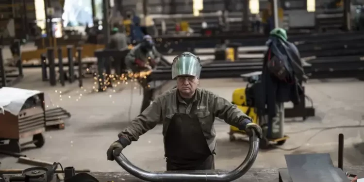 Empresarios, sorprendidos, apuestan por reformas LLA.