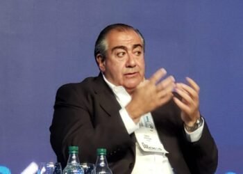 Daer a Caputo: “Van a tener que ganar” por reforma laboral.