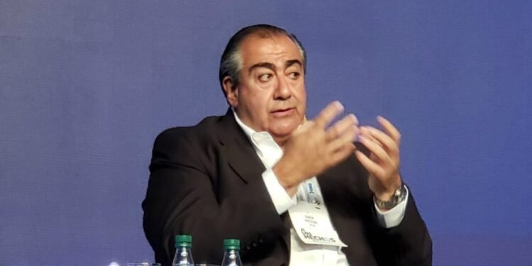 Daer a Caputo: “Van a tener que ganar” por reforma laboral.