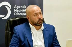 ANDIS: Spagnuolo rechaza acusaciones y guarda silencio.