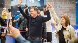 Bullrich traspasa el RENAPER a Santilli con un dardo: “Cuiden el DNI con mi firma”.