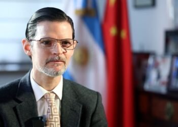 Vaca Narvaja: el acuerdo con EE. UU. fue por “interés, no solidaridad”.