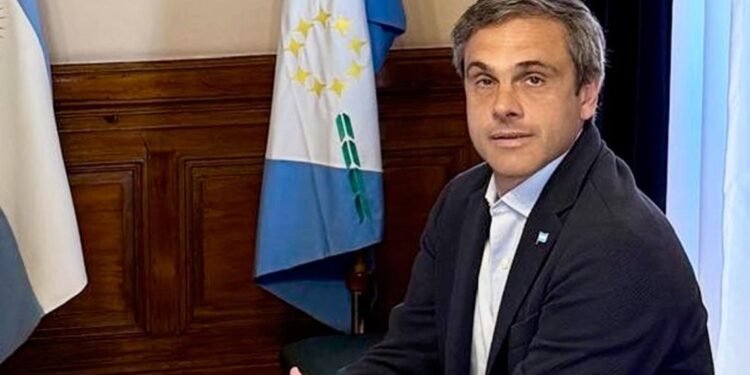 Michel pide una reforma tributaria diferente a la del Gobierno.