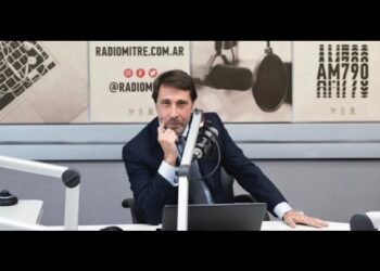 Choque por el impuesto al metano: Feinmann tilda de “absurdo” a Klug.