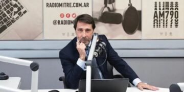 Choque por el impuesto al metano: Feinmann tilda de “absurdo” a Klug.