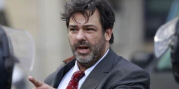 Abogado de Kirchner, a la defensa de De Vido.