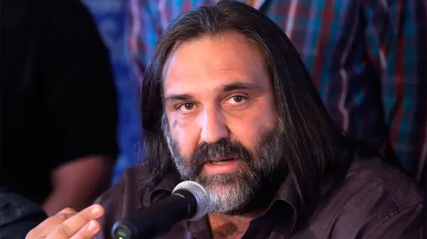 Baradel reaparece y pide endurecer el paro contra Milei.