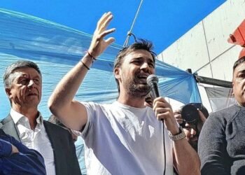 Torres pide ley “urgente” para endurecer penas por incendios.