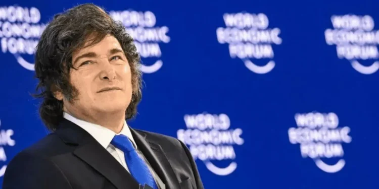 Milei, favorito en balotaje, con 40% ahogado.