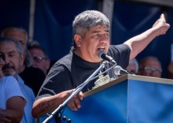 Paro total garantizado por Moyano: “Presión a peronistas”.