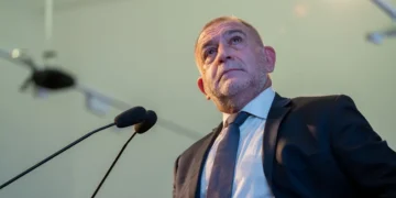 Luis Juez le pone un límite a Caputo: “Molesta y ofende”.