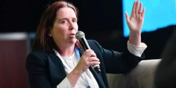 Inflación en 31%, máximas reservas y elecciones en el horizonte: Análisis de cuatro economistas argentinos