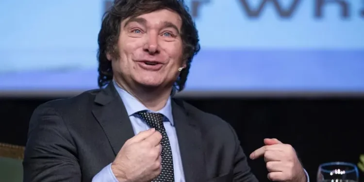 “Súper RIGI”: La “mega bomba” que Javier Milei lanzó desde el avión presidencial y sacude la economía.