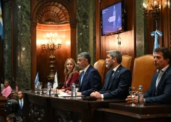 El PRO, sin quórum en la Legislatura: LLA y el peronismo se unen para frenar la ampliación del Presupuesto porteño.
