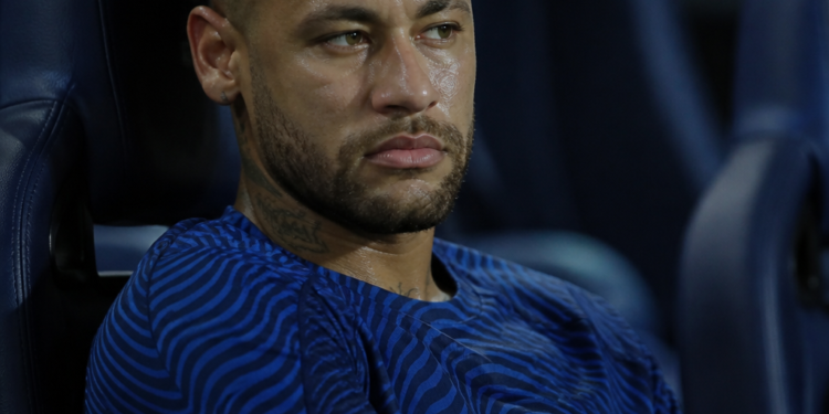 Neymar, convocado para el Mundial, podría perderse el partido ante San Lorenzo en la Copa Sudamericana