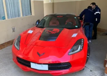 Desmantelamiento de una red de contrabando de autos de lujo valuados en más de 4 millones de dólares