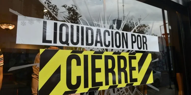 Cierre de empresas en Argentina alcanza los 31 por día a pesar de anuncios de grandes inversiones