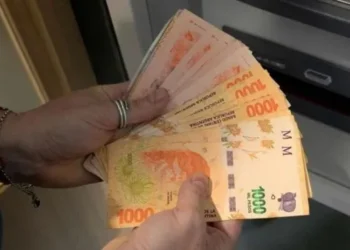 Los salarios pretendidos en Argentina alcanzaron los $1.805.897 en mayo, pero siguen rezagados frente a la inflación