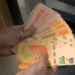 Los salarios pretendidos en Argentina alcanzaron los $1.805.897 en mayo, pero siguen rezagados frente a la inflación