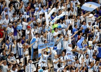Se arriesgaron a convivir desconocidos para seguir a la Selección: “Decidimos confiar”