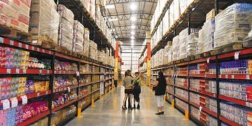Consumo en supermercados mayoristas de CABA registra un nuevo mínimo histórico