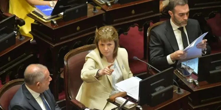 Negociaciones del Gobierno para el Debate de la Ley de Propiedad Privada en el Senado