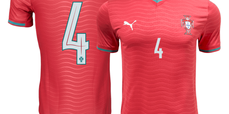 Una figura del fútbol portugués se retira de la rueda de prensa tras la eliminación ante España