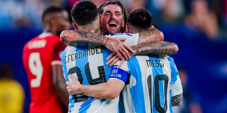 La historia de un egipcio que encontró su hogar en Argentina y se convirtió en hincha de la Scaloneta