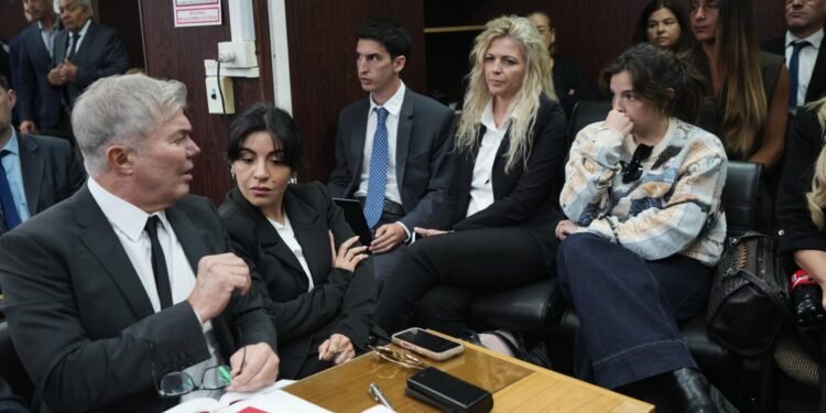 Tensión en el juicio por la muerte de Maradona: Burlando y Oneto casi llegan a las manos