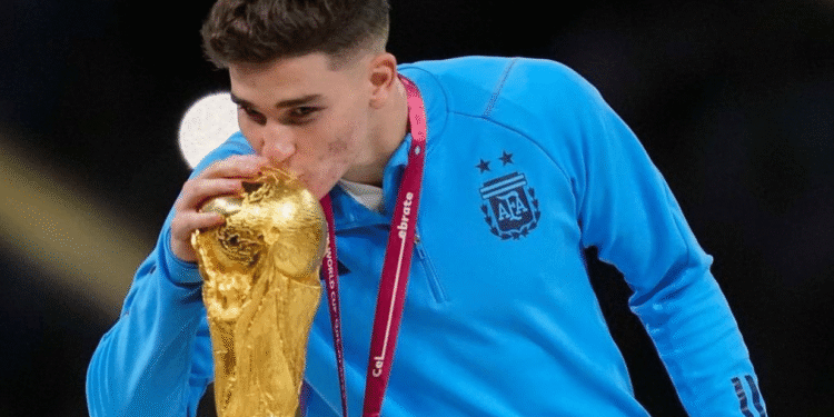 El emotivo mensaje de Julián Álvarez tras su regreso del Mundial