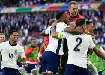 Inglaterra se impuso 2-1 a República Democrática del Congo y avanzó a los octavos de final