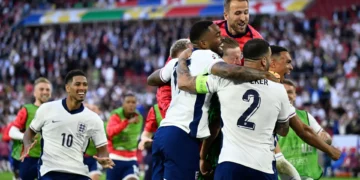Inglaterra se impuso 2-1 a República Democrática del Congo y avanzó a los octavos de final