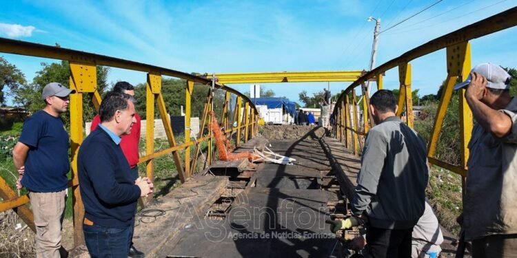 El gobierno de Insfrán retrasa la apertura de un puente prometido para habilitarse en una semana