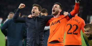 El vibrante festejo de Pochettino con los hinchas estadounidenses tras la clasificación a octavos de final del Mundial