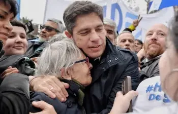 Kicillof participó en la misa por San Cayetano y criticó al Senado y a Milei
