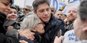 Kicillof participó en la misa por San Cayetano y criticó al Senado y a Milei