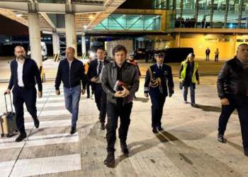 Milei prepara nuevos viajes al exterior mientras continúa sin regresar a la Casa Rosada