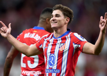 El conflicto entre Julián Álvarez y Atlético de Madrid se intensifica a horas del cierre del mercado de pases