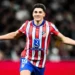 Julián Álvarez regresó al Atlético de Madrid para realizarse exámenes médicos y definir su futuro
