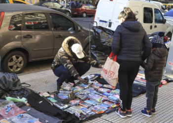 La venta ilegal en la vía pública porteña cayó 22,8% interanual en julio