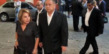 Vacunatorio VIP: Capuchetti define si cita a indagatoria a Duhalde, Verbitsky, Taiana y otros involucrados