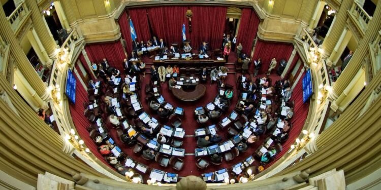 Ley de propiedad privada: aliados buscan aclaraciones sobre el respaldo del oficialismo a la nueva propuesta