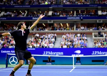 Roger Federer regresó al US Open, triunfó ante Roddick en una exhibición y habló sobre su futuro en el tenis