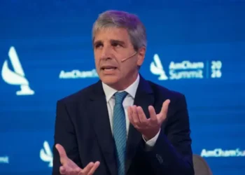 Caputo viaja al G20 y busca conocer el respaldo de Washington al rumbo económico argentino