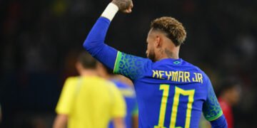 Conflictos y provocaciones: el tenso altercado entre Neymar y un presidente de club rival en Brasil