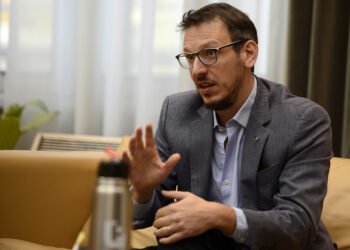 Cuattromo vinculó el aumento de la morosidad con la caída del salario real