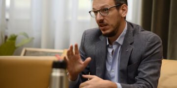 Cuattromo vinculó el aumento de la morosidad con la caída del salario real