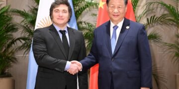 Tensión diplomática: China convocó al embajador argentino por declaraciones de un funcionario de Presidencia sobre Nepal